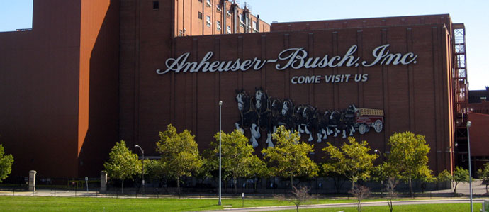 Anheuser-Busch Issues Strongly-Worded Statement to NFL, Running Back LOLs in Their Face